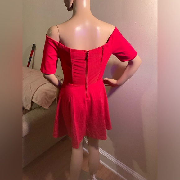 Guess Off the shoulder dress - Picture 5 of 7